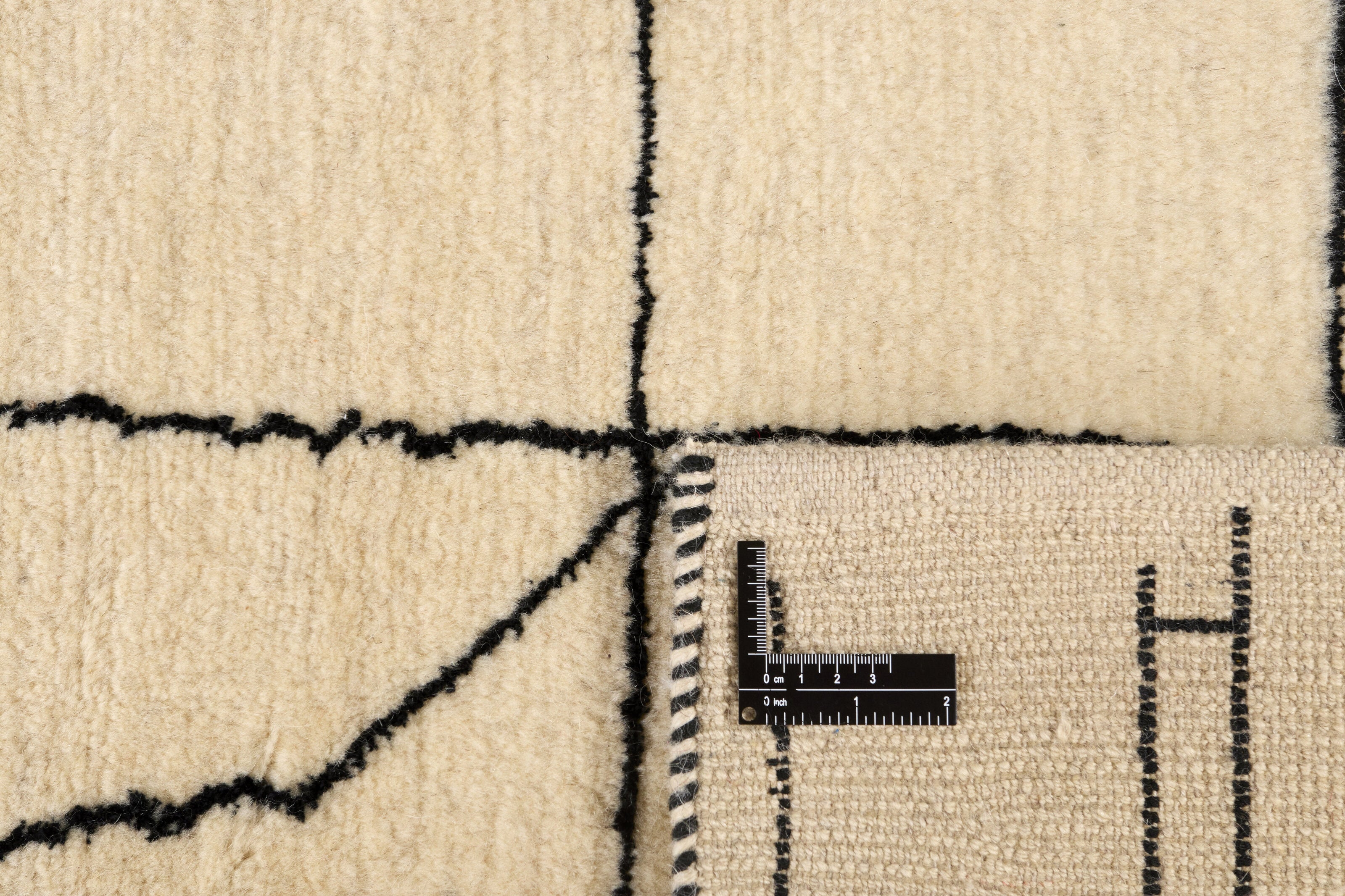 Linden Gallery Textured Rug
