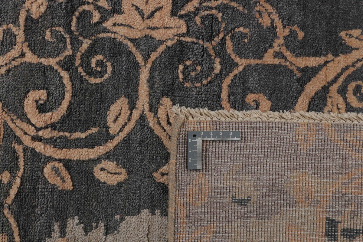 Linden Manor Damask Rug