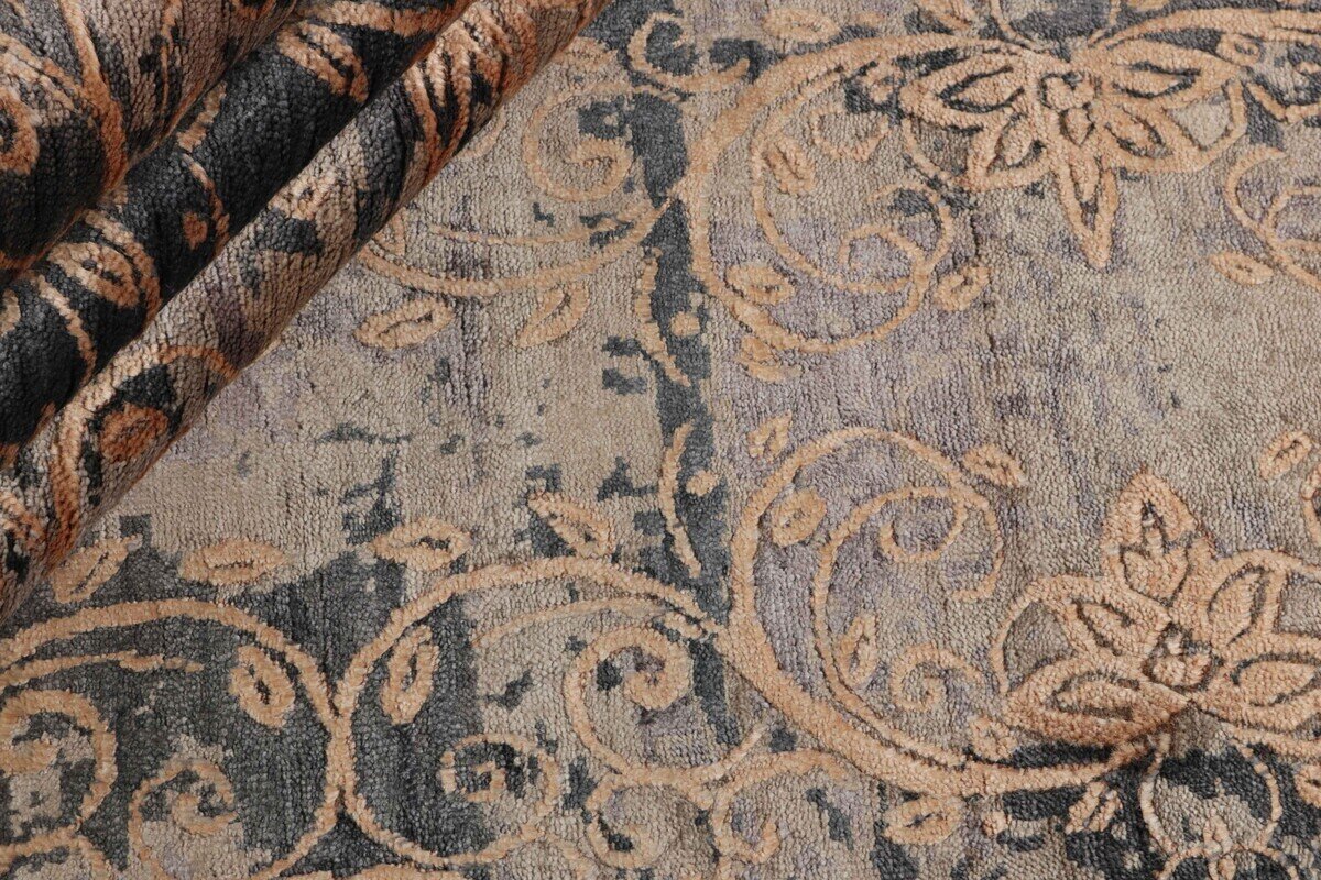 Linden Manor Damask Rug