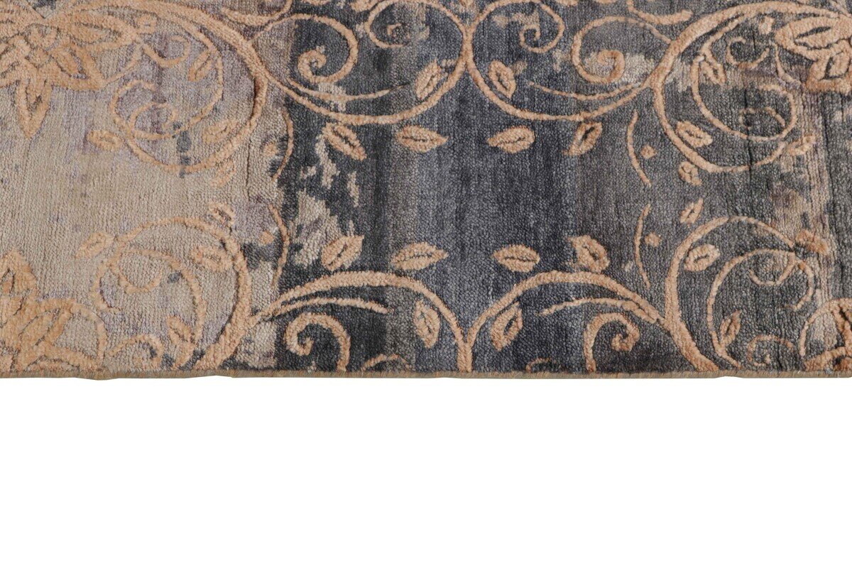 Linden Manor Damask Rug