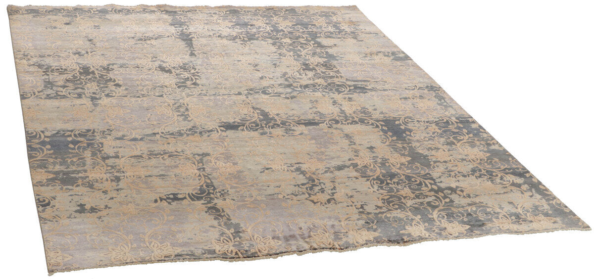 Linden Manor Damask Rug