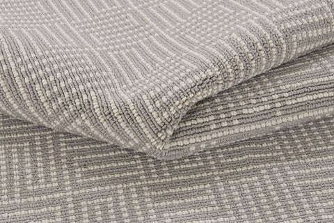 Machine Made Rug – 160 × 230 cm – Design 4