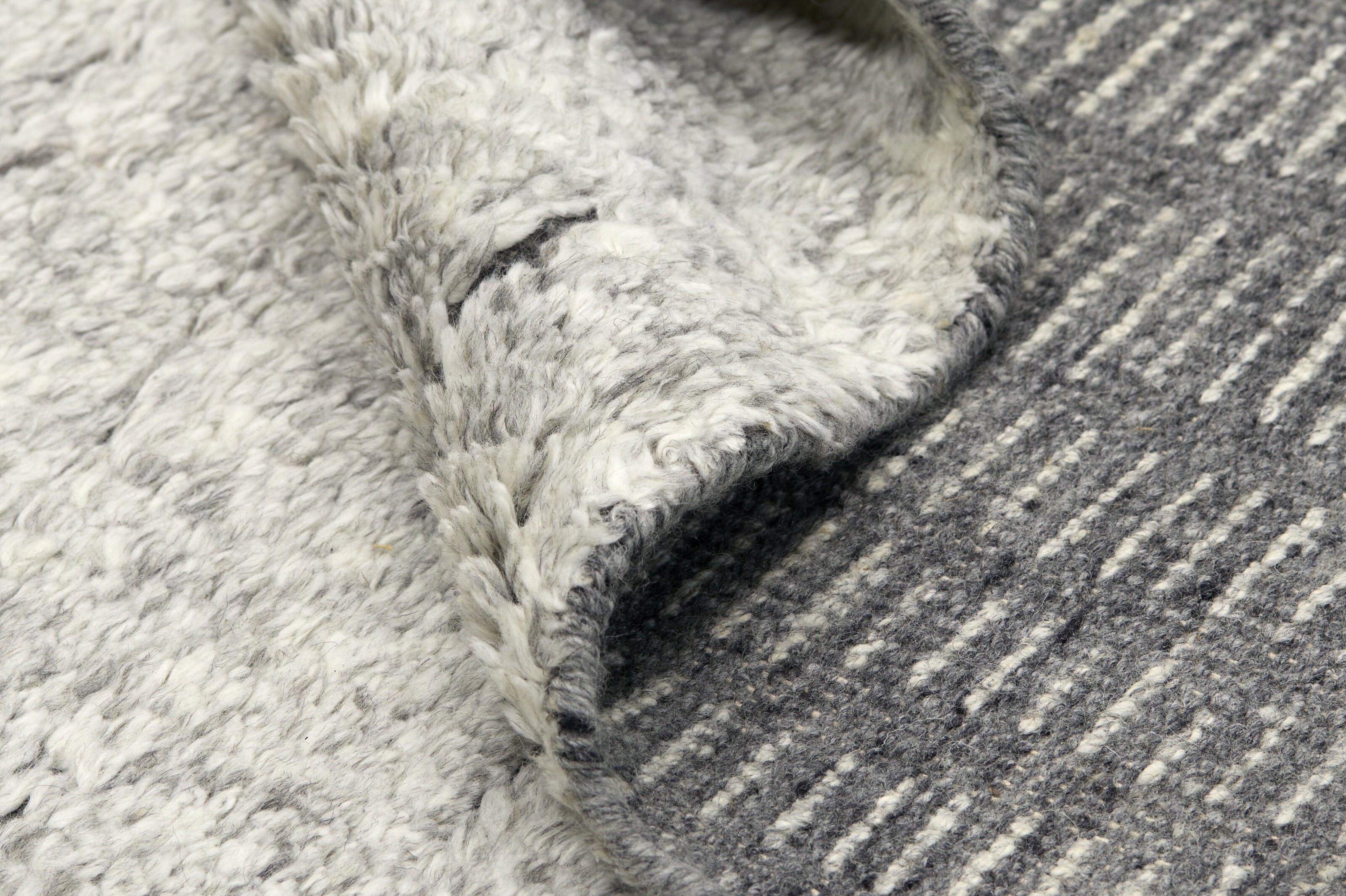 Mira Harbour Modern Rug