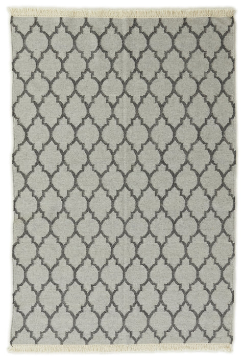 Modern Flatweave Rug – 140 × 200 cm