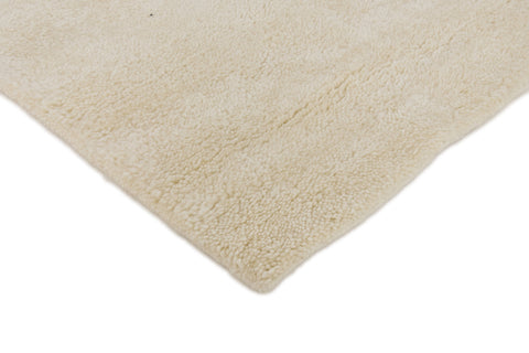 Modern Handmade Rug – 170 × 240 cm