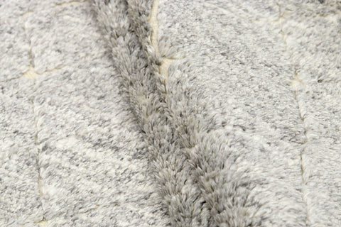 Modern Handmade Rug – 250 × 300 cm – Design 2