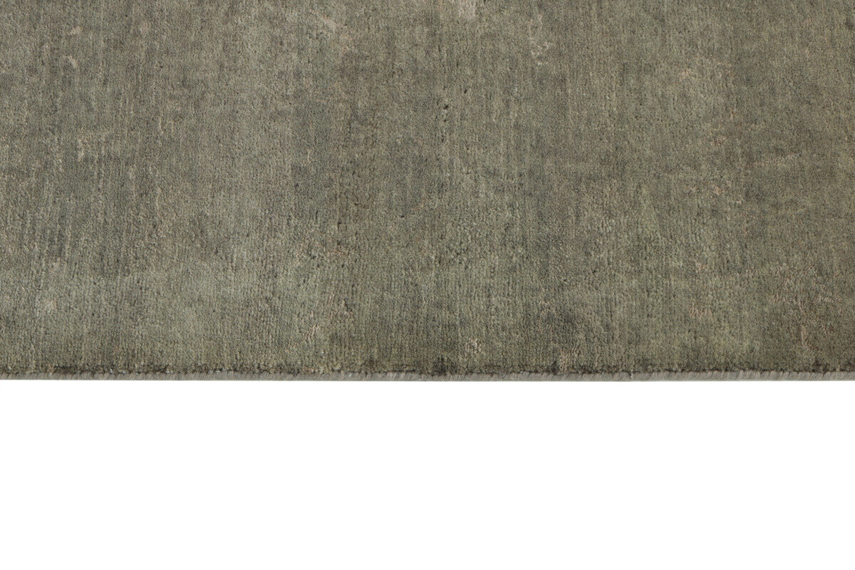Nola Manor Damask Rug