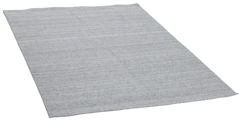 Nouveau Plain Rug – Black – Viscose – 140 × 200 cm