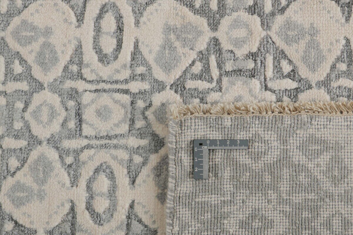 Orla Manor Damask Rug