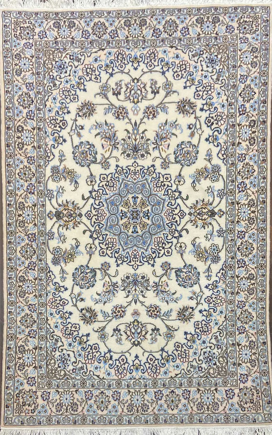 Fine Persian Nain Rug 156 x 102 cm