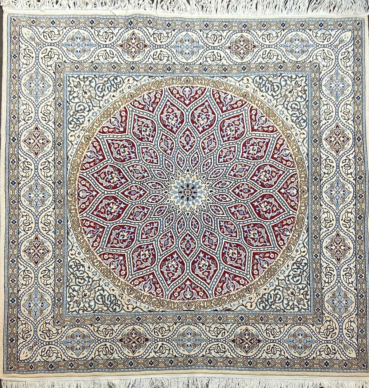 Beautiful Fine Persian Nain Rug 195 x 205 m