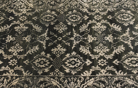 Seren Manor Damask Rug