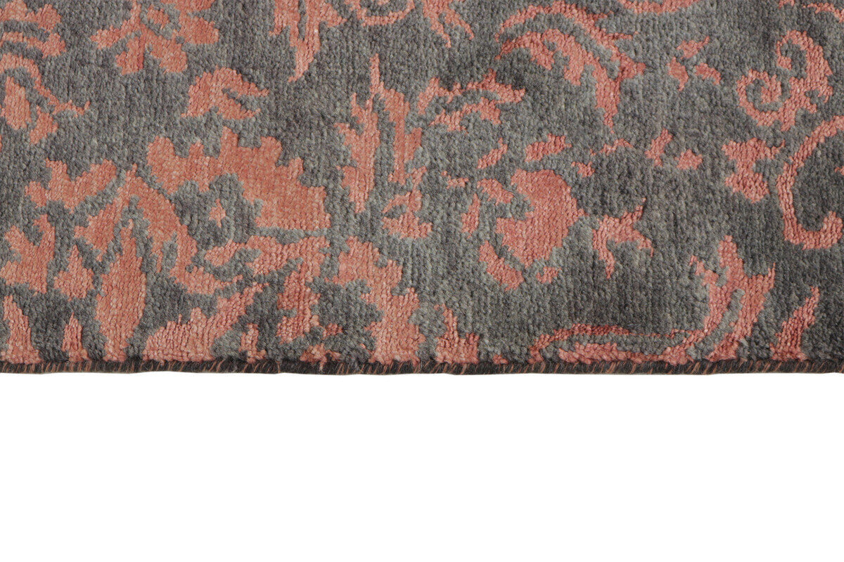 Solana Manor Damask Rug