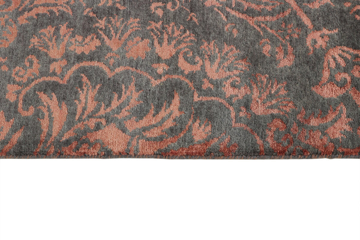 Solana Manor Damask Rug