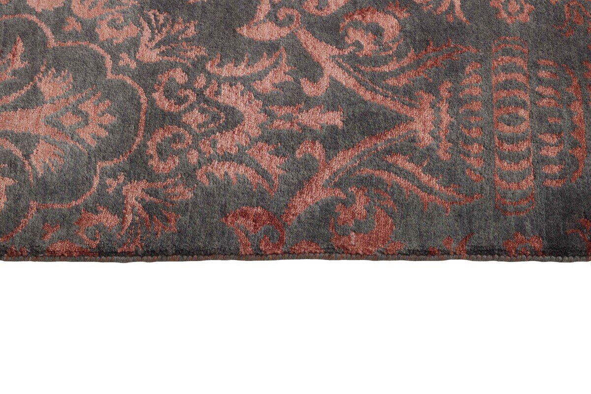 Solana Manor Damask Rug