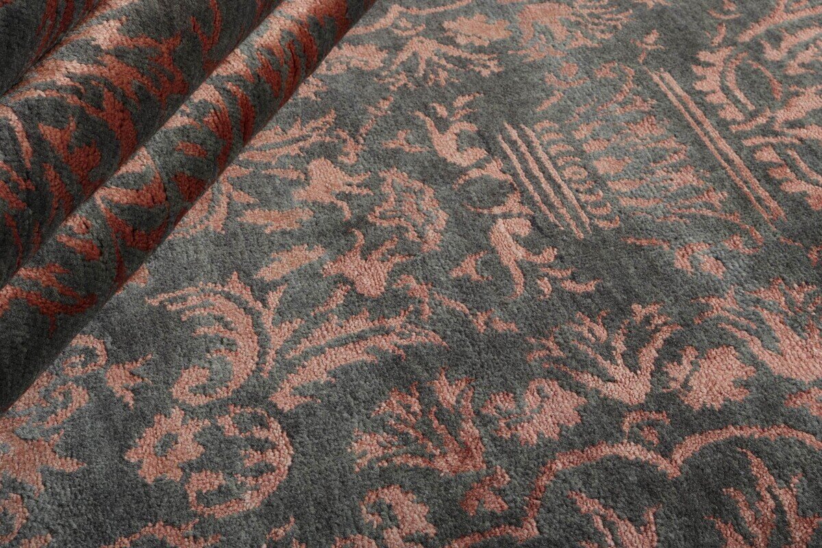 Solana Manor Damask Rug