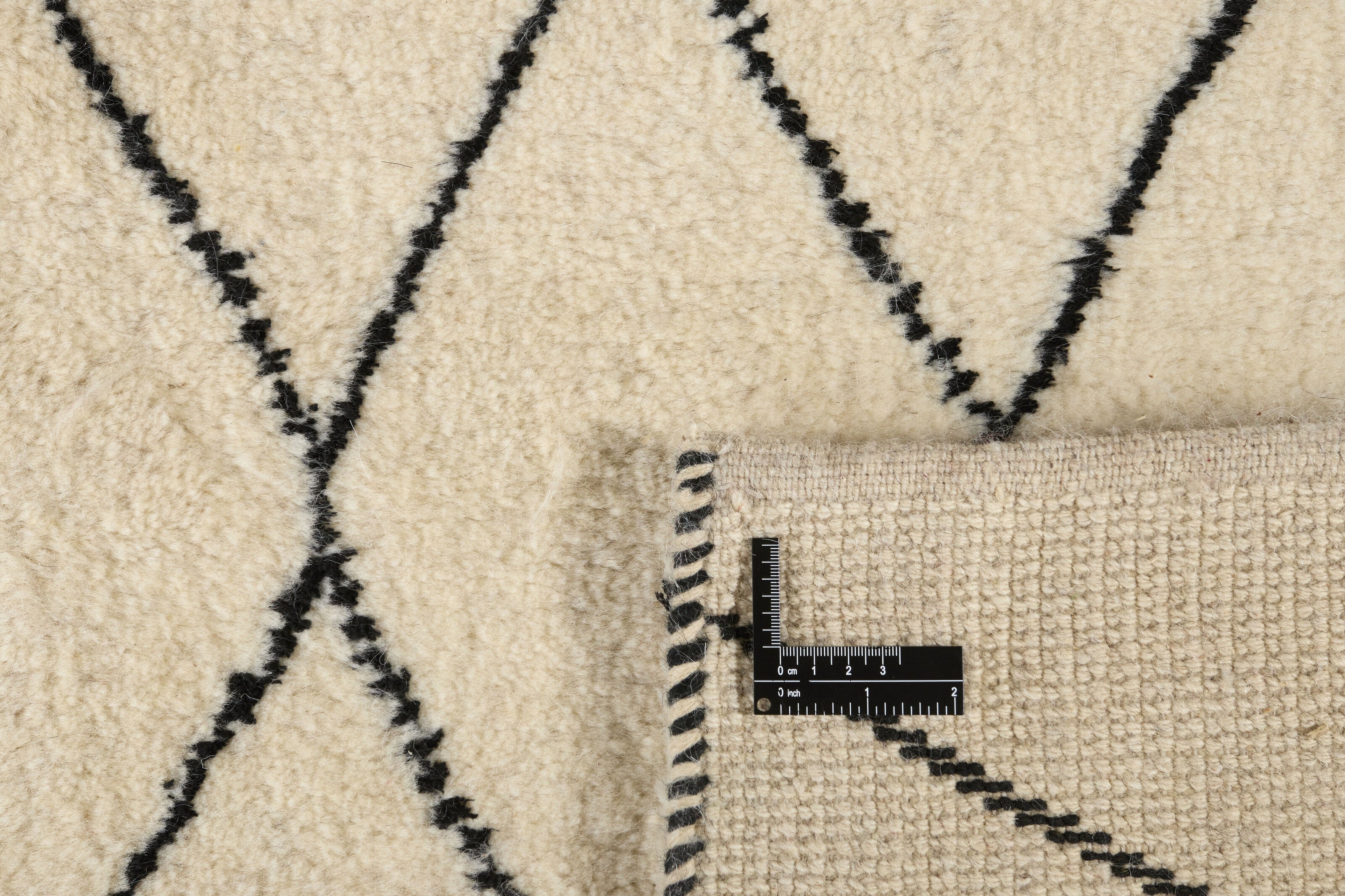 Tessa Gallery Textured Rug