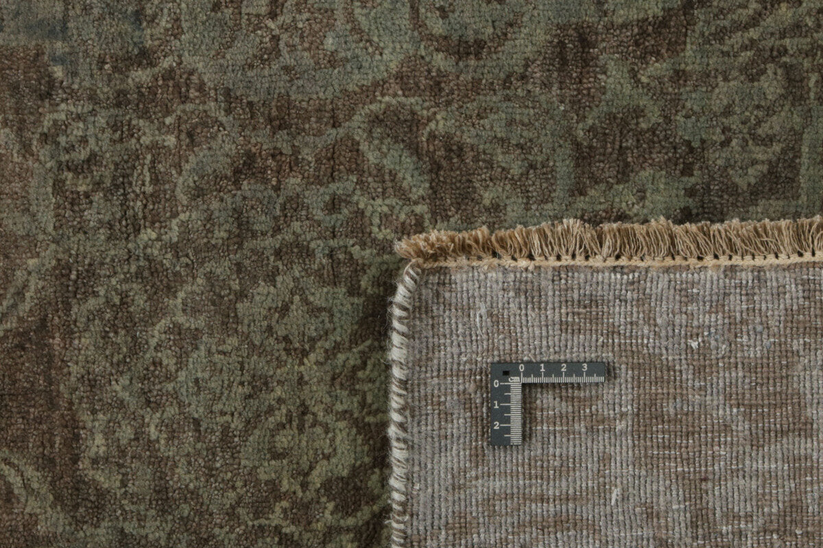Tessa Manor Damask Rug