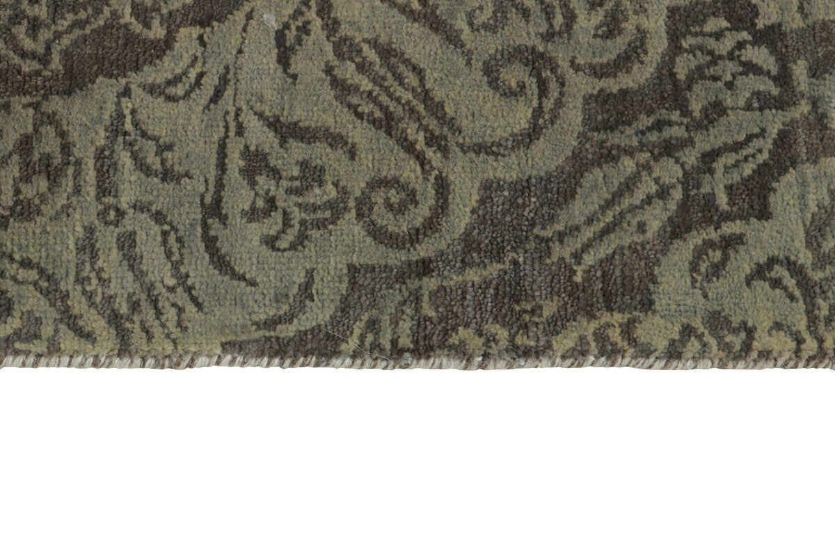 Tessa Manor Damask Rug