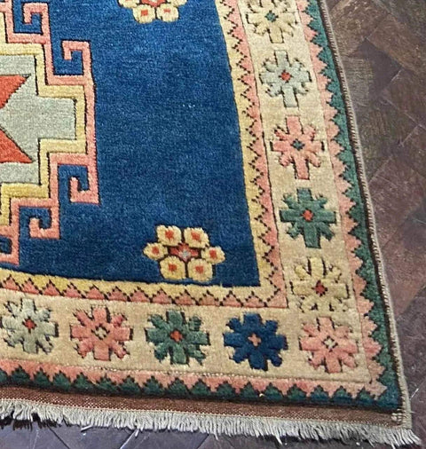 blue-turkish-karz-rug-corner