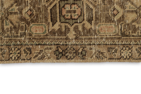 Vintage Royal Fine Rug – 194 × 280 cm
