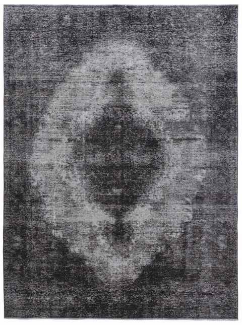 Vintage Royal Rug – 190 × 277 cm