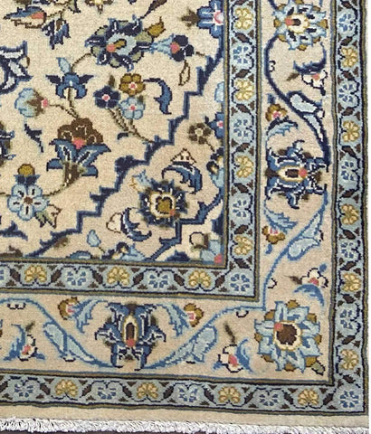 white-kashan-rug-corner