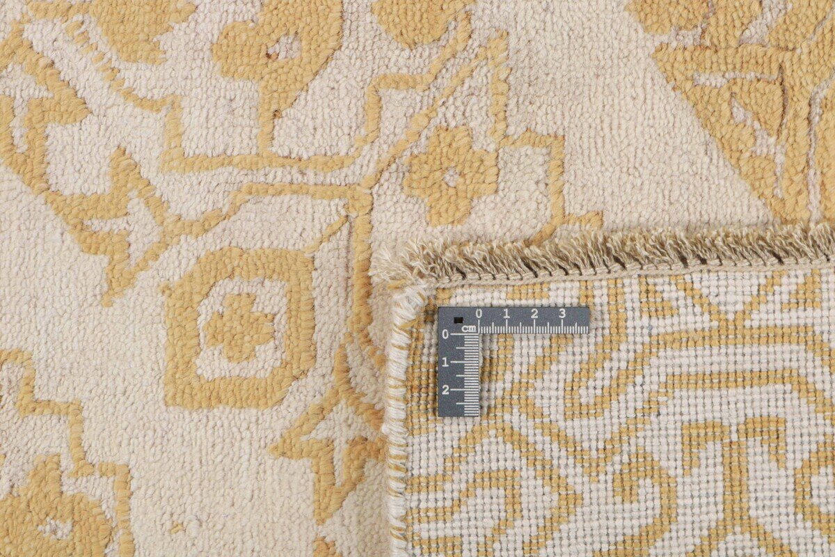 Zara Manor Damask Rug