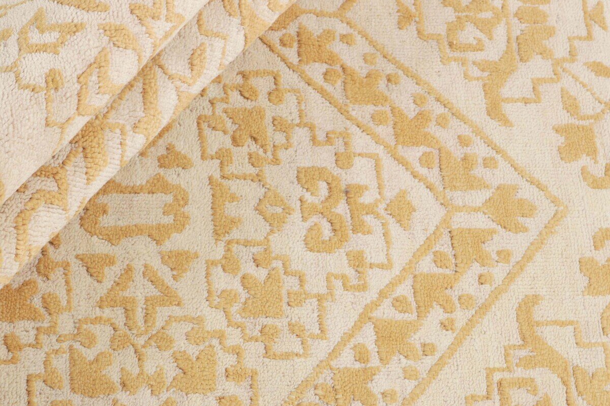 Zara Manor Damask Rug