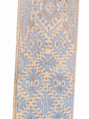 20 x 810 cm handtufted Beige Rug - Rugoutlet