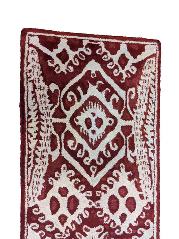 275 x 63 cm tuffted Magenta Rug - Rugoutlet