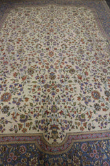 Old Persian Kerman Wool Rug 365 x 260 cm (11.98 x 8.53 ft)