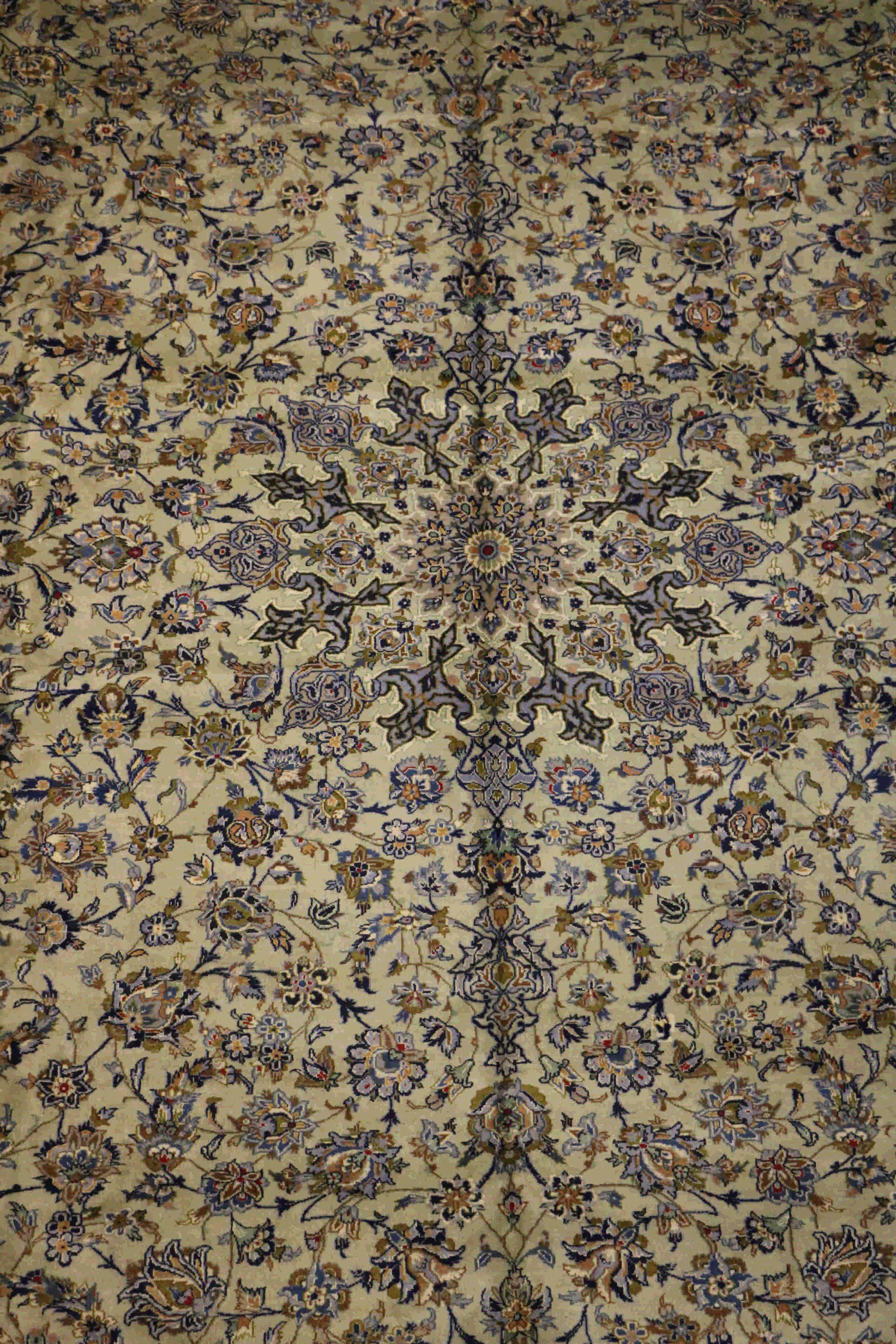 Handmade beautiful Kashan rug
